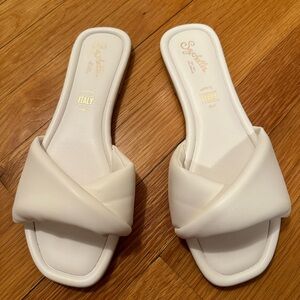 Seychelles White Puffy Sandals